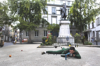 Jean, solo pour un monument aux morts Jean, solo pour un monument aux morts