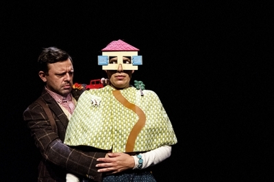 Dans les jupes de ma mère - Toutito Teatro Dans les jupes de ma mère - Toutito Teatro