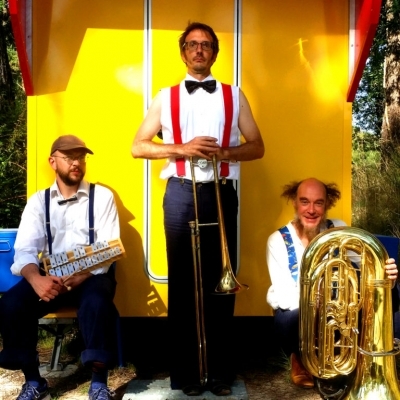 Probablement le plus petit Big Band de Bretagne Probablement le plus petit Big Band de Bretagne