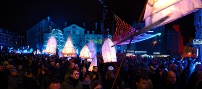 Noël à St-Brieuc : Parade des lanternes - Cie Les Rémouleurs - 