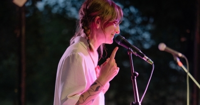 Comment écrire une chanson dans sa chambre sur Ableton Live ? - Ellie James