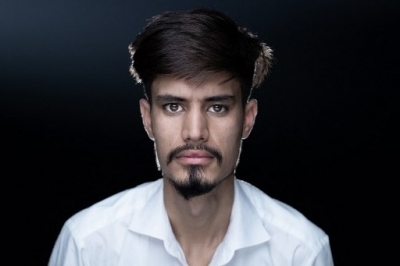 Ô toi, derrière plusieurs montagnes, et encore plusieurs autres - Ramin Mazhar