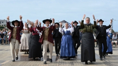 L'Effet Mode : 1850/1900 : La rencontre de deux modes - Cercle Danserien Sant Ke