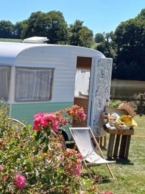 L'Effet Mode : La Caravane Photobooth - Piosh ! & Clyd Location