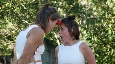 La Pomme - Eve & Eve