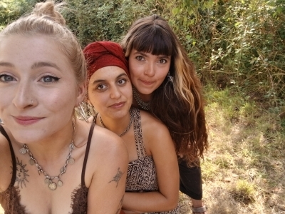 Les Mouches qui Miaulent