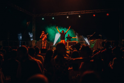 Afrasonic y El Globish Poetry Orchestra
