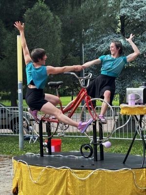 Place aux Mômes : Be ICE Cycle - Cie Zirkus Morsa